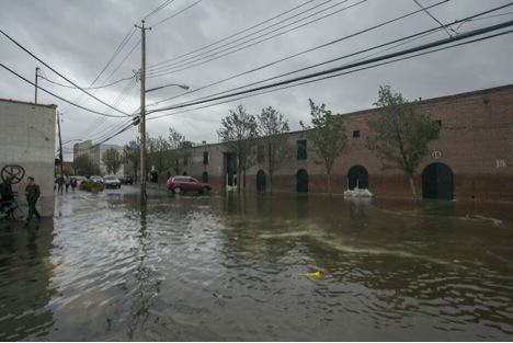 A neighborhood near the Gowanus Canal during the Hurricane Sandy flood. Photo by Sam Horine, http://gothamist.com/2012/10/30/20_photos_of_hurricane_sandys_red_h.php#photo-20