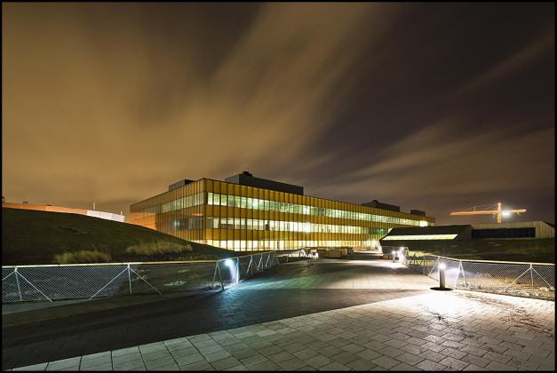 Green roof atop Hyllie Mall in Malmö, Sweden ©Alessandro Scotti