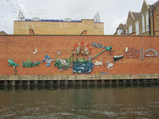 Regent’s Canal mural. Photo: Janice Astbury