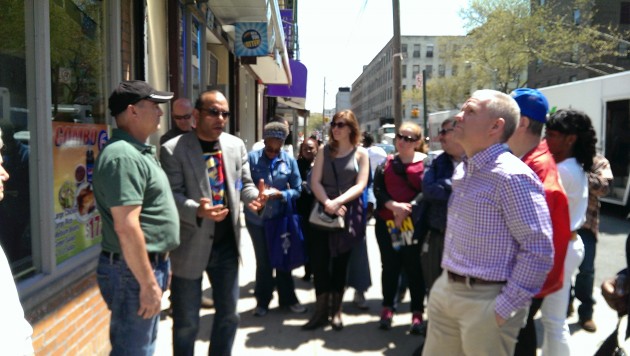 Jane's walk Queensbridge. Photo: Mary Rowe