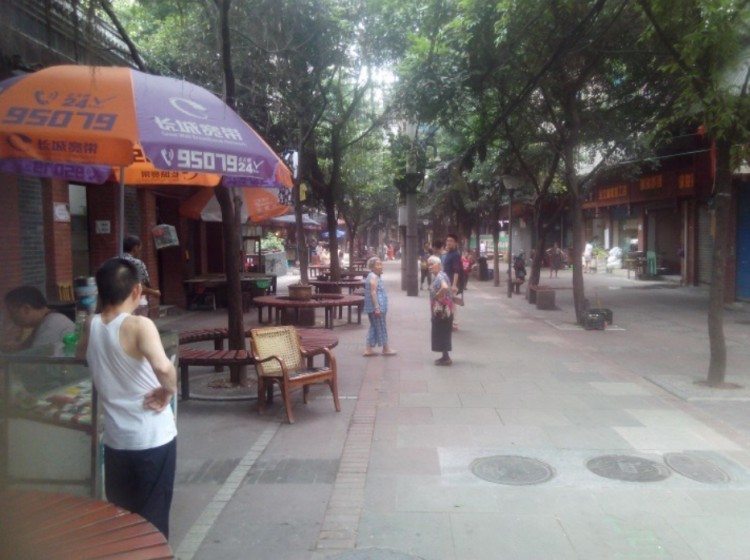 Dynamic walking space in Chongqing. Photo: Pengfei Xie 