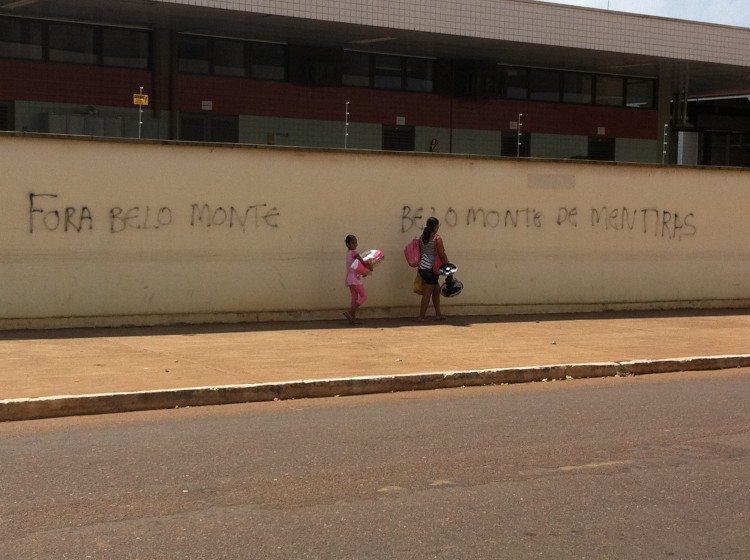 Belo Monte de Mentiras—Belo Monte Lies. Protests against a dam project in Altamira, Brazil. Photo: David Maddox