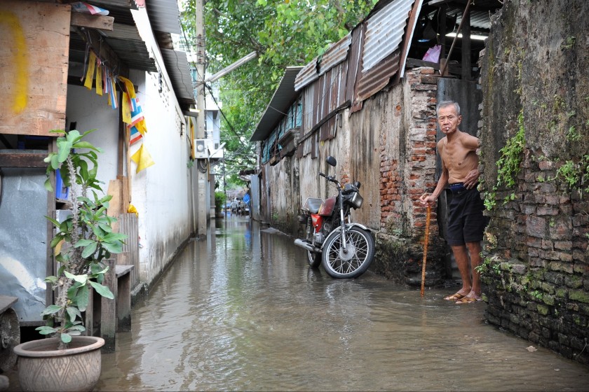 Chinatowwn section of Bangkok—Photo 1000 Words