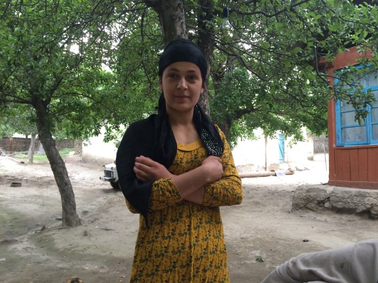 Young Tajik woman. Photo: Bangkok Barcelona On Foot