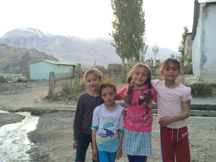 pamir-girls